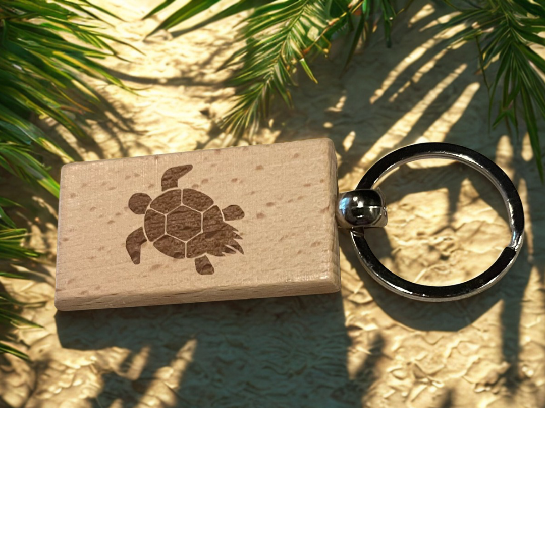 Aloha Bamboo Keychain with Turtle Design – Polynesian Gift